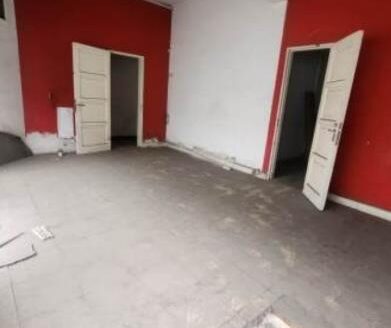 ID-14651-Lote / -Vivienda con comercial . Salta 66 Córdoba Capital La propiedad se desarrolla sobre un lote de 227 m2 y cuenta con una construcción a reciclar de 147 M2. En la misma se desarrolla